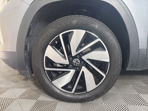 Used 2025 Volkswagen Atlas SE FWD image 7