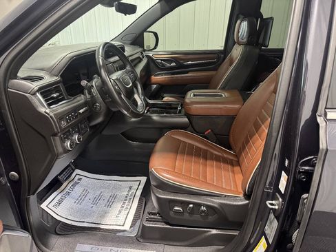 Used 2023 GMC Yukon Denali Ultimate AWD/4WD image 8