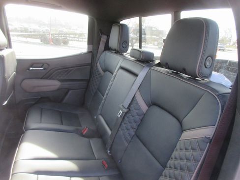 New 2026 GMC Canyon Denali image 15