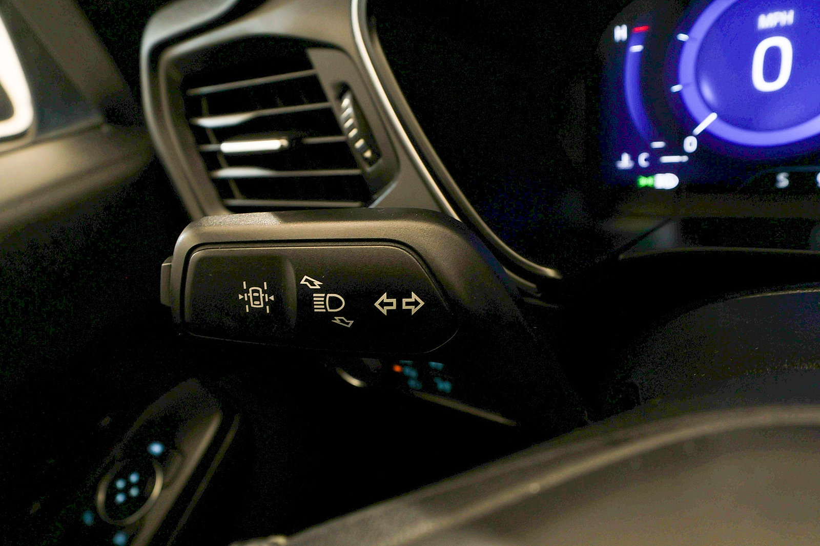 Used 2020 Ford Escape SE Sport AWD/4WD image 29