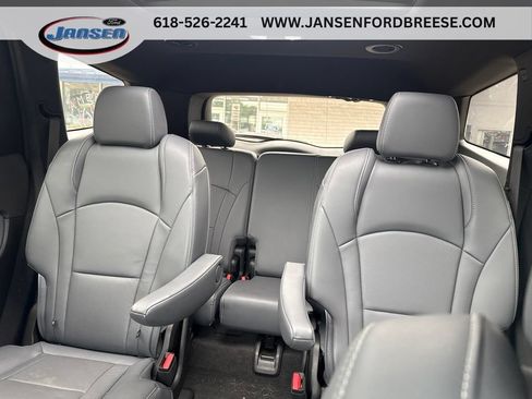 Used 2023 Buick Enclave Essence w/ Experience Buick Package FWD image 8