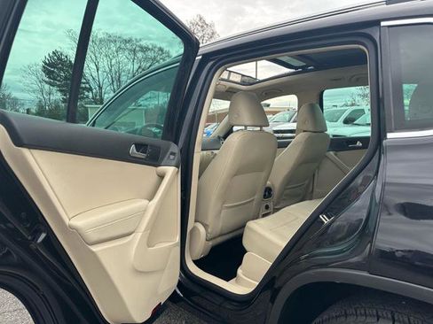 Used 2017 Volkswagen Tiguan Wolfsburg Edition image 13