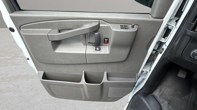 Used 2022 Chevrolet Express 2500 Extended w/ Driver Convenience Package RWD image 19