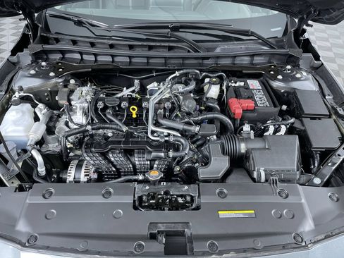 Used 2025 Nissan Altima 2.5 SR AWD/4WD image 25