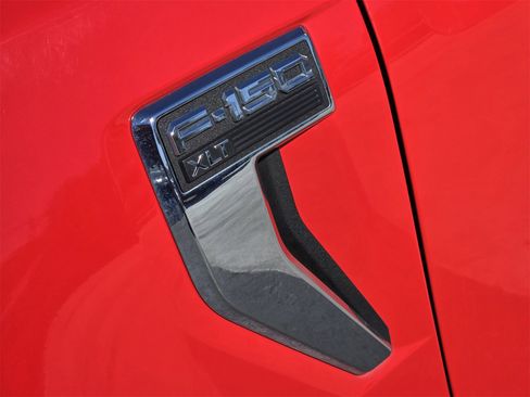 Used 2022 Ford F150 XLT w/ Equipment Group 301A Mid image 11