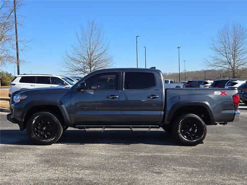 Used 2023 Toyota Tacoma SR5 RWD image 12