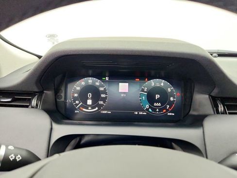 Used 2025 Land Rover Discovery Sport S image 20