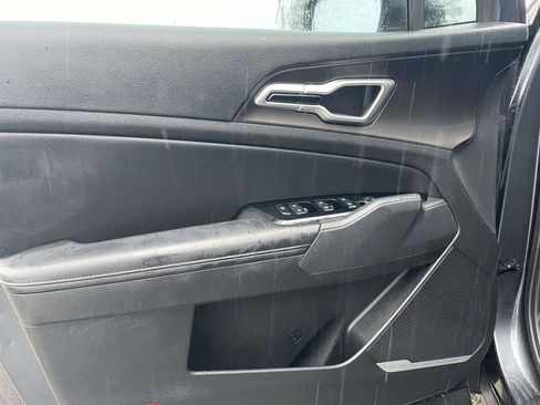 Used 2023 Kia Sportage EX image 12