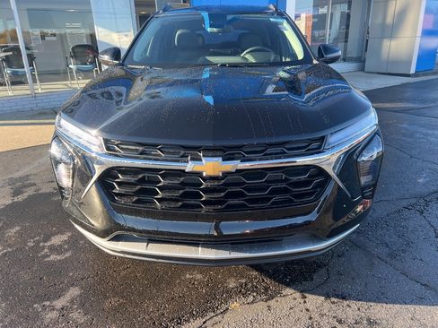 Used 2026 Chevrolet Trax LT w/ Driver Confidence Package image 4