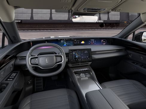 New 2026 Lincoln Nautilus Reserve AWD/4WD image 9