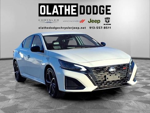 Used 2024 Nissan Altima 2.5 SR image 27