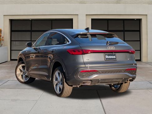 New 2025 Audi Q5 2.0T Premium Plus image 3