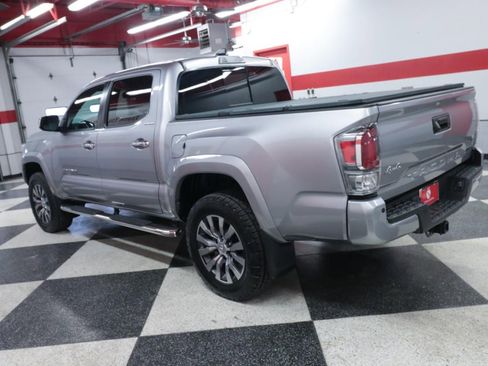 Used 2021 Toyota Tacoma Limited image 6
