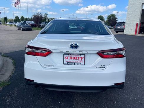 Used 2022 Toyota Camry LE FWD image 4