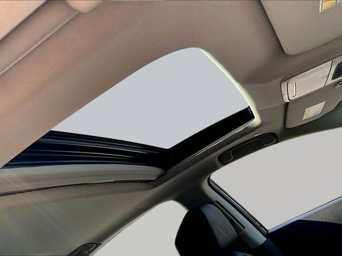 Used 2024 Honda Accord Touring image 19