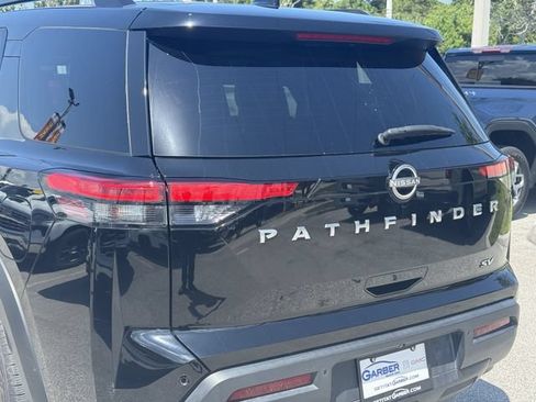 Used 2024 Nissan Pathfinder SV FWD image 10