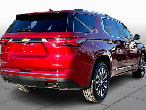 Used 2023 Chevrolet Traverse Premier image 14