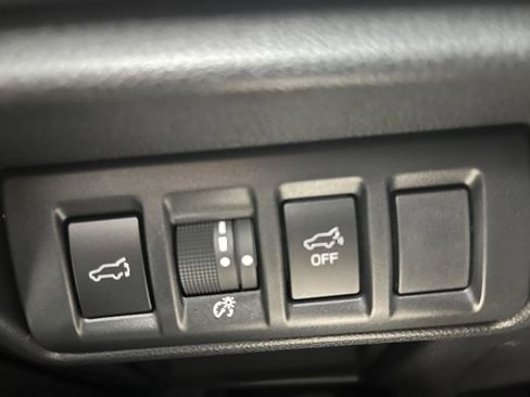 Certified 2025 Subaru Outback Limited AWD/4WD image 34