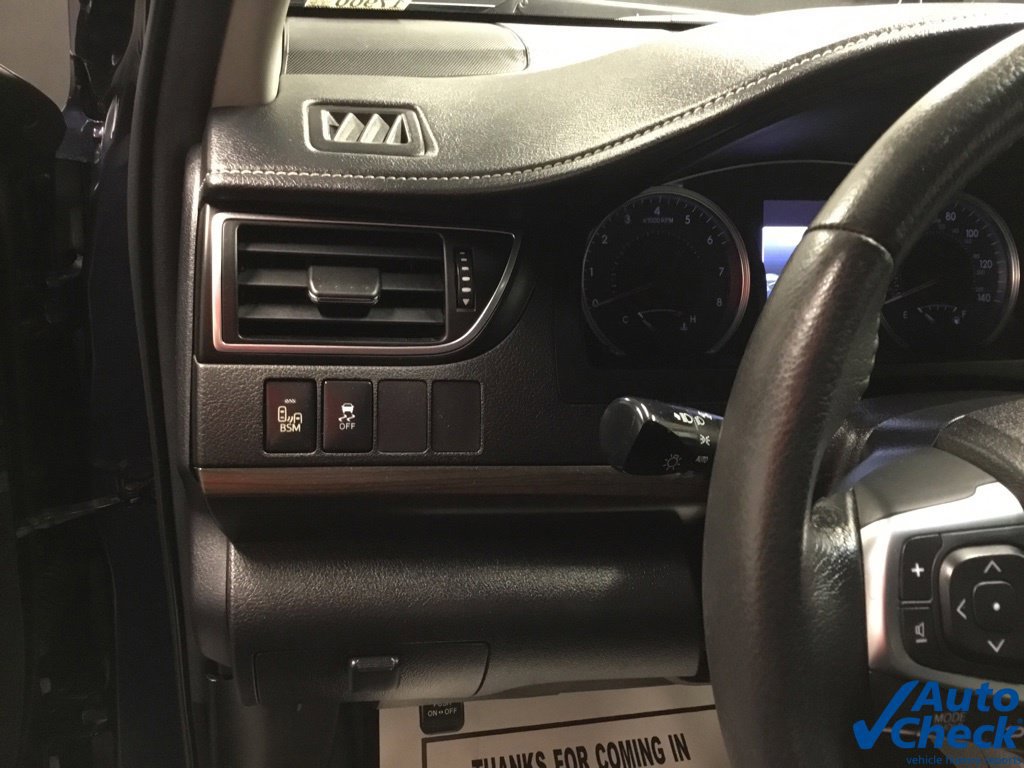 Used 2017 Toyota Camry XLE w/ Moonroof Package FWD image 21