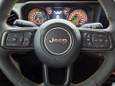Used 2024 Jeep Wrangler Sport AWD/4WD image 29