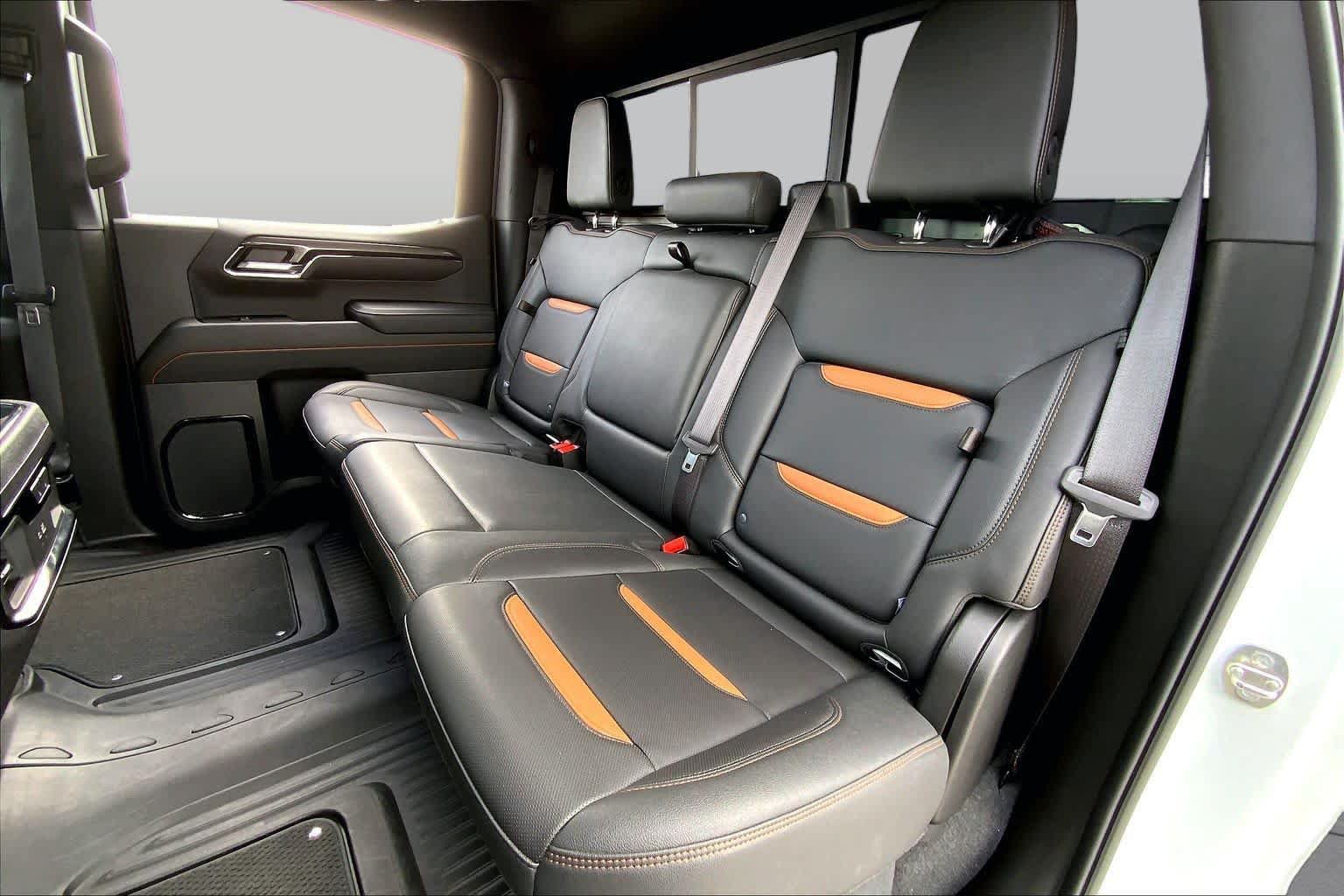 Used 2024 GMC Sierra 1500 AT4 w/ Technology Package AWD/4WD image 20