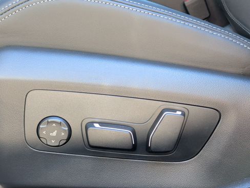 Used 2026 BMW M5 w/ Carbon Package image 28