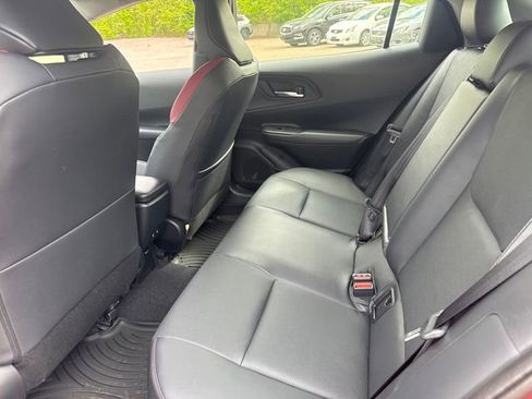 New 2025 Toyota Prius Plug-In Hybrid image 16