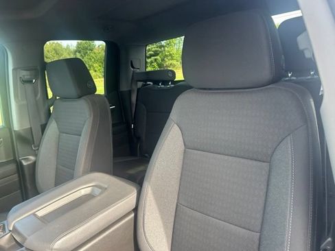 Used 2024 Chevrolet Silverado 1500 LT AWD/4WD image 17