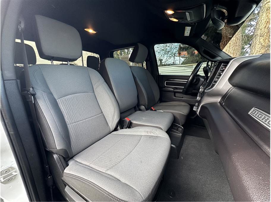 Used 2024 RAM 2500 Big Horn w/ Off Road Package AWD/4WD image 15