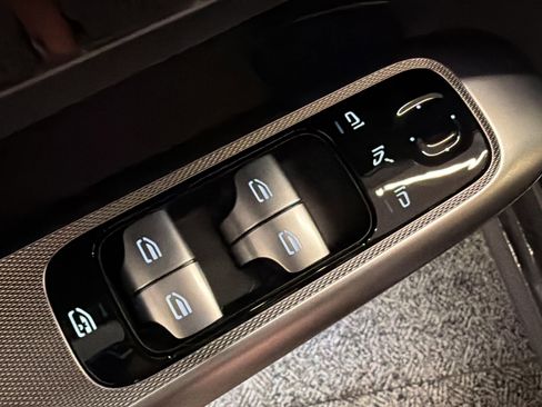 Certified 2026 Mercedes-Benz GLC 350e 4MATIC image 17