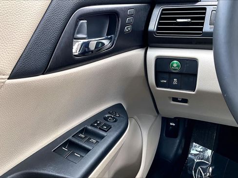 Used 2014 Honda Accord EX-L image 32