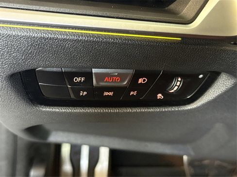 Used 2023 BMW M440i Convertible w/ Premium Package image 24