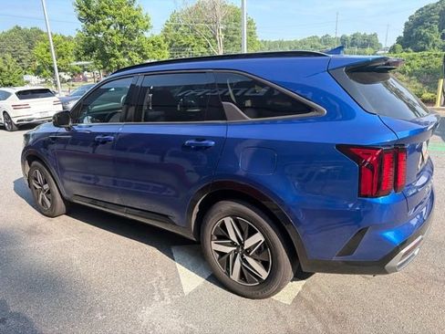 Used 2022 Kia Sorento S w/ Panoramic Sunroof Package FWD image 5
