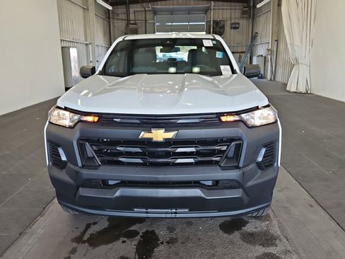 Used 2024 Chevrolet Colorado W/T image 4