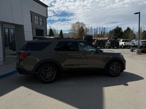 New 2026 Ford Explorer ST w/ Sun And Sound Package AWD/4WD image 8