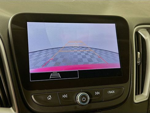 Used 2024 Chevrolet Malibu LT image 19