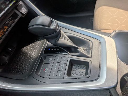 Used 2020 Toyota RAV4 XLE w/ All Weather Liner Package AWD/4WD image 15