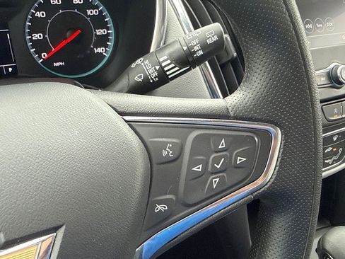 Used 2024 Chevrolet Equinox LS AWD/4WD image 23