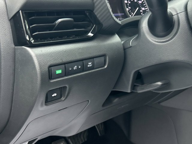 Used 2025 Nissan Sentra SV FWD image 27