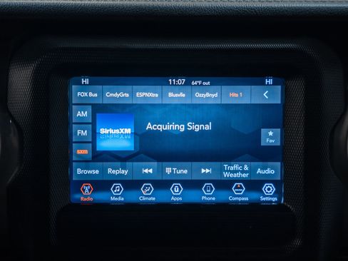 Used 2018 Jeep Wrangler Unlimited Sahara image 26