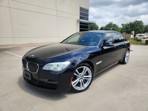 Used 2014 BMW 740Li image 30