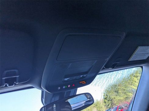 New 2026 Chevrolet Equinox LT image 21