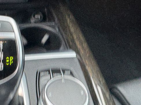 Used 2018 BMW X5 xDrive50i w/ M Sport Package image 33