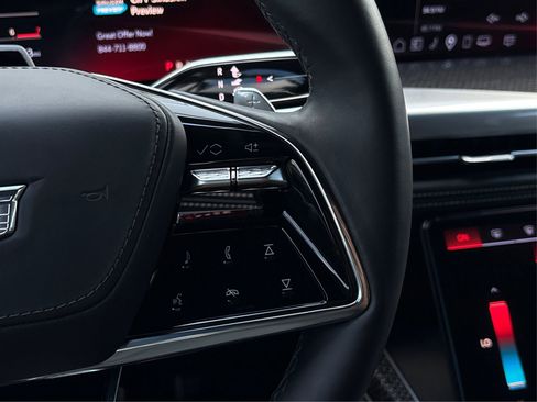 Used 2025 Cadillac Escalade V image 30