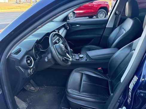 Used 2018 Alfa Romeo Stelvio Sport w/ Cold Weather Package image 5