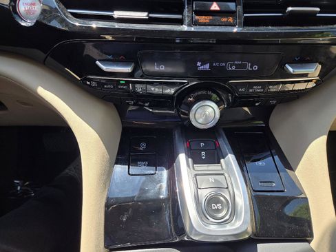 Certified 2023 Acura MDX FWD w/ Technology Package image 36