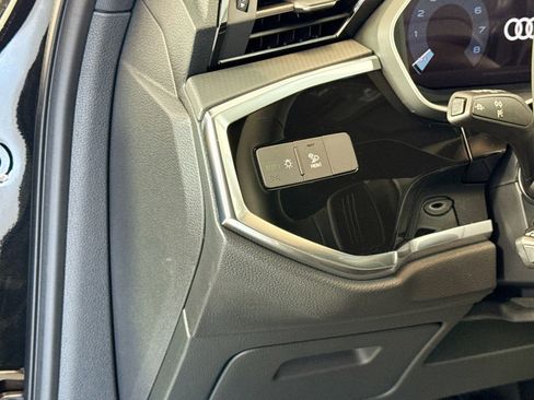 New 2025 Audi Q3 2.0T Premium image 10