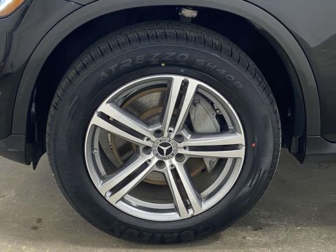 Used 2021 Mercedes-Benz GLC 300 4MATIC w/ Premium Package image 6