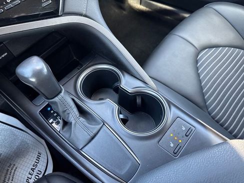 Used 2024 Toyota Camry SE image 24