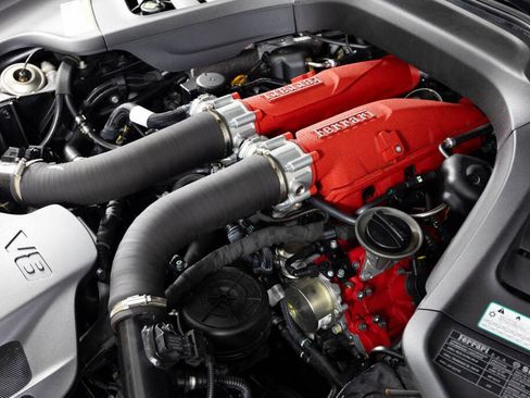 Certified 2019 Ferrari GTC4Lusso T RWD image 67